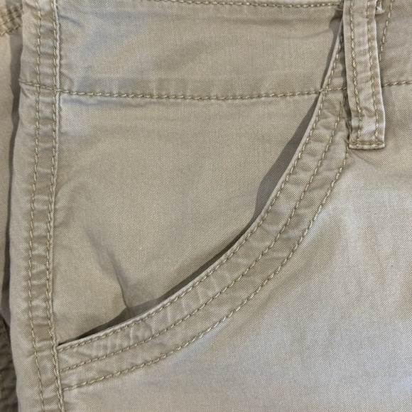 Eileen Fisher Cream Cargo Pants - Picture 6 of 6